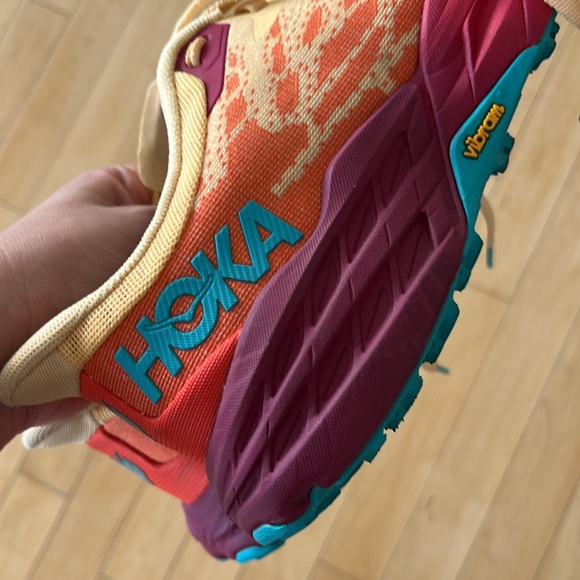 EUC Hoka Ones Speedgoat 5 Women’s 9 Running Shoes Grip Cushion Bright Colors - Picture 6 of 6